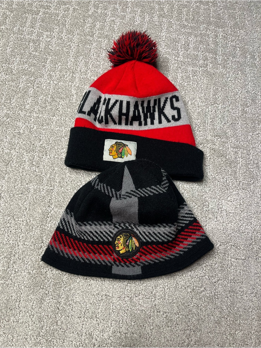 NHL Chicago Blackhawks Causeway Collection Beanie Hat Cap Bundle Set One Size